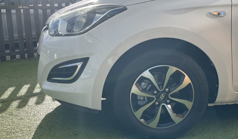 HYUNDAI I20 1.1 CRDI completo