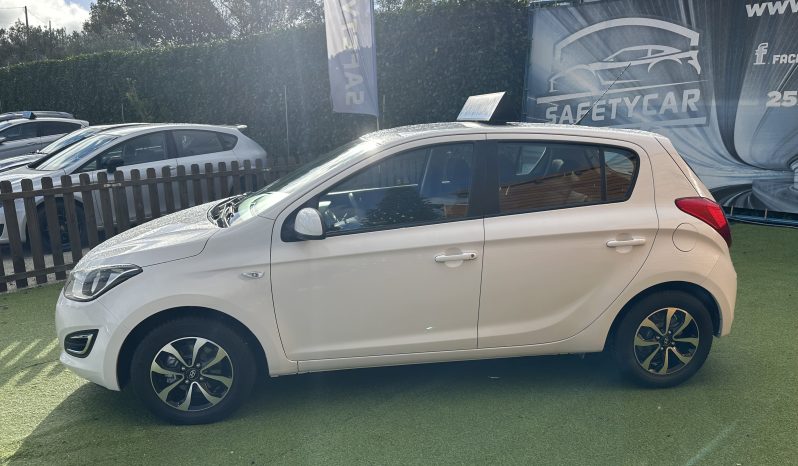 HYUNDAI I20 1.1 CRDI completo
