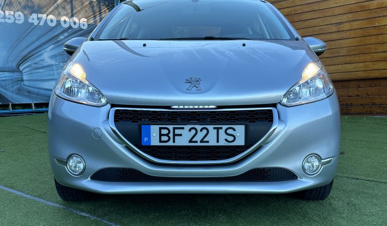 PEUGEOT 208 1.4 HDi completo