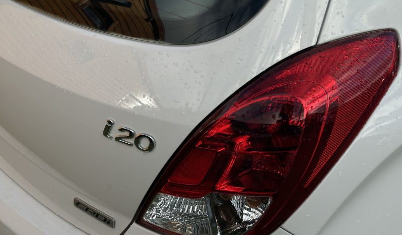 HYUNDAI I20 1.1 CRDI completo