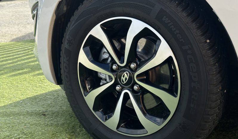 HYUNDAI I20 1.1 CRDI completo