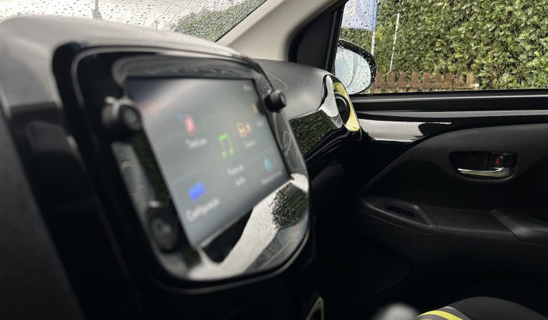 PEUGEOT 108 TOP! 1.0 VTI ALLURE completo