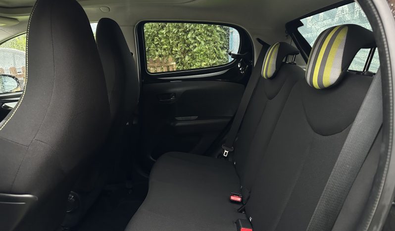 PEUGEOT 108 TOP! 1.0 VTI ALLURE completo