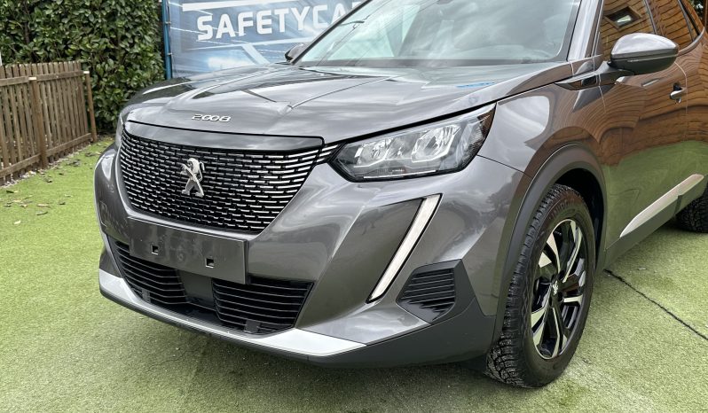 PEUGEOT 2008 1.5 BlueHDi Allure Pack EAT8 completo