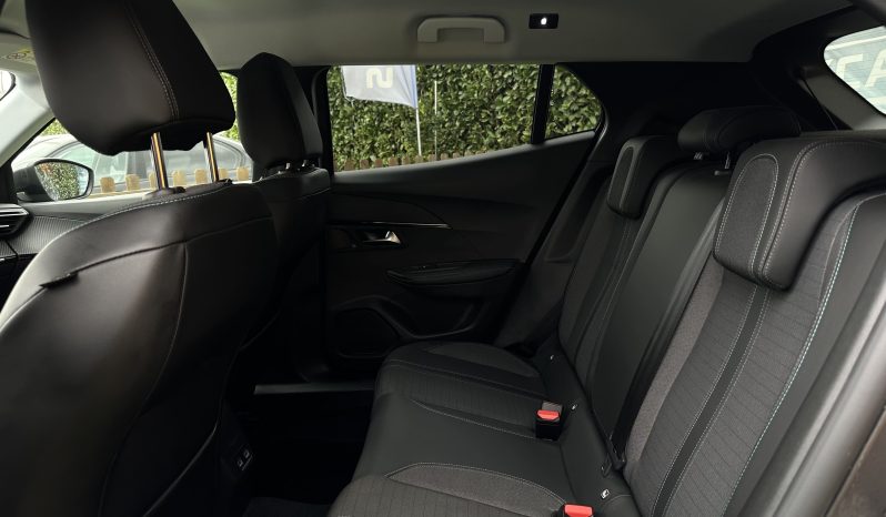 PEUGEOT 2008 1.5 BlueHDi Allure Pack EAT8 completo