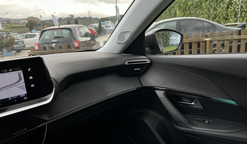 PEUGEOT 2008 1.5 BlueHDi Allure Pack EAT8 completo