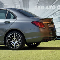 Mercedes-Benz C 200 Auto completo