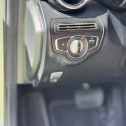 Mercedes-Benz C 200 Auto completo