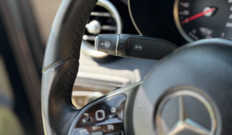 Mercedes-Benz C 200 Auto completo