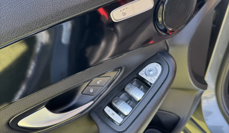 Mercedes-Benz C 200 Auto completo
