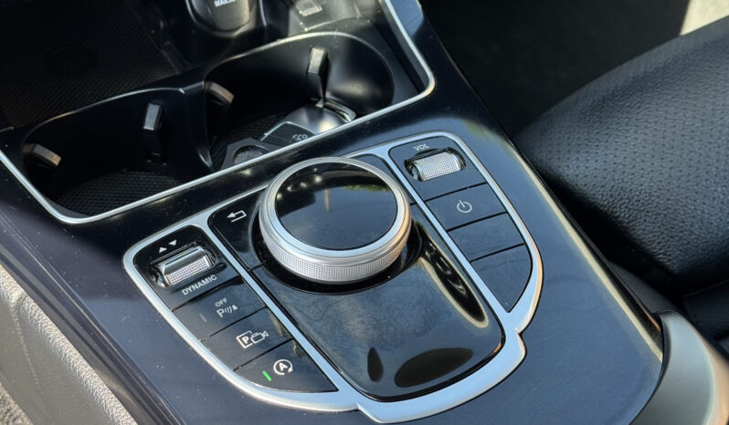 Mercedes-Benz C 200 Auto completo