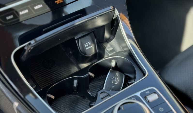 Mercedes-Benz C 200 Auto completo