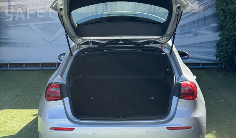 Mercedes-Benz A180 d Progressive completo