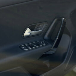 Mercedes-Benz A180 d Progressive completo