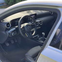 Mercedes-Benz A180 d Progressive completo