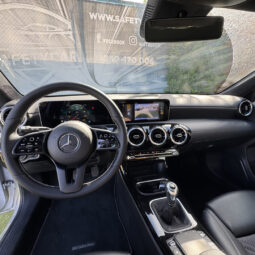 Mercedes-Benz A180 d Progressive completo