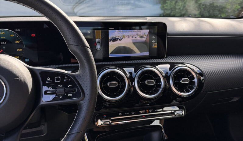 Mercedes-Benz A180 d Progressive completo