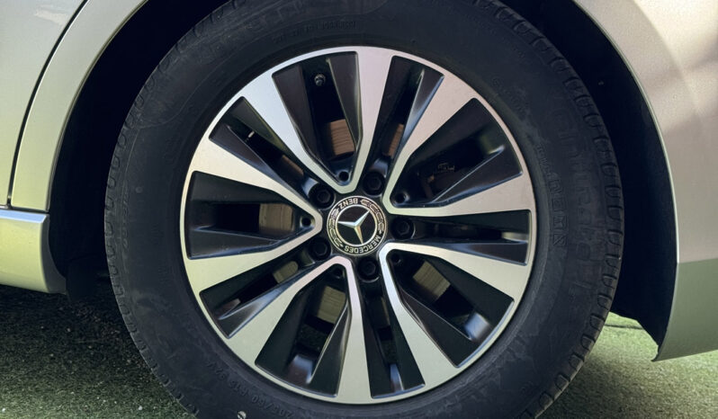 Mercedes-Benz A180 d Progressive completo