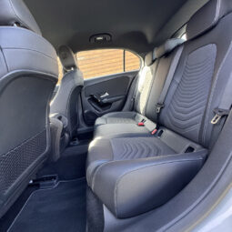 Mercedes-Benz A180 d Progressive completo