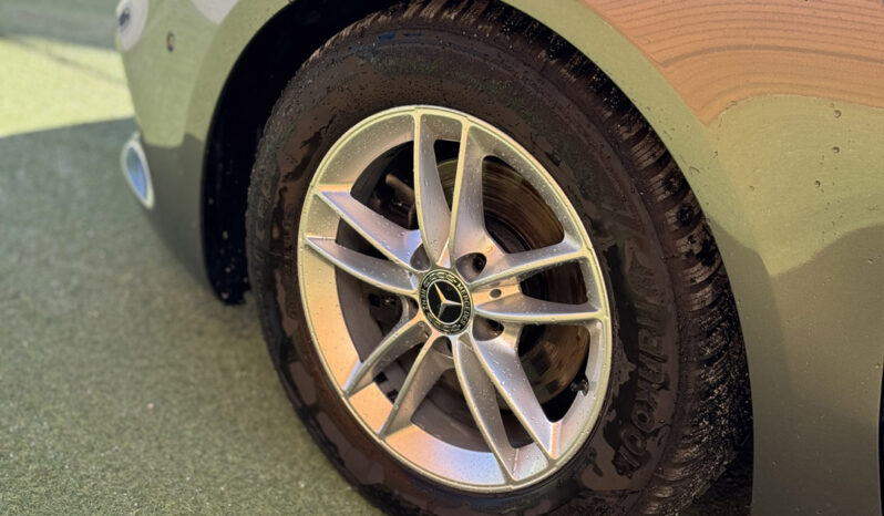 Mercedes-Benz A180d Style Plus Auto. completo