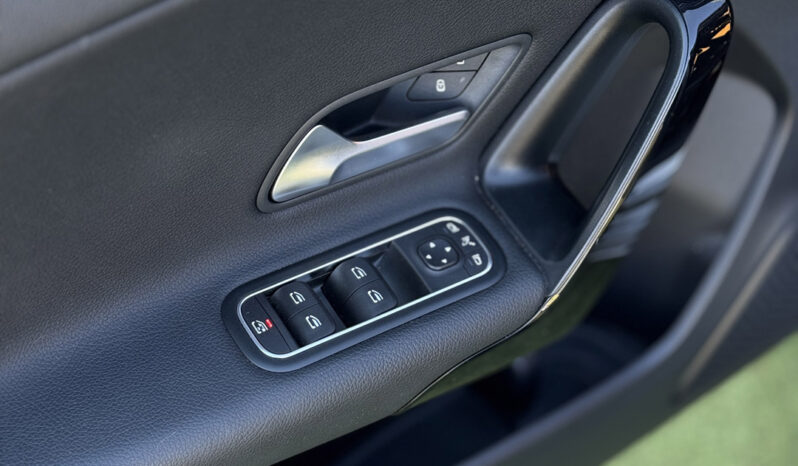 Mercedes-Benz A180d Style Plus Auto. completo