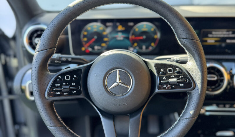 Mercedes-Benz A180d Style Plus Auto. completo