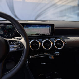 Mercedes-Benz A180d Style Plus Auto. completo