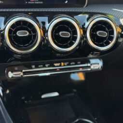 Mercedes-Benz A180d Style Plus Auto. completo