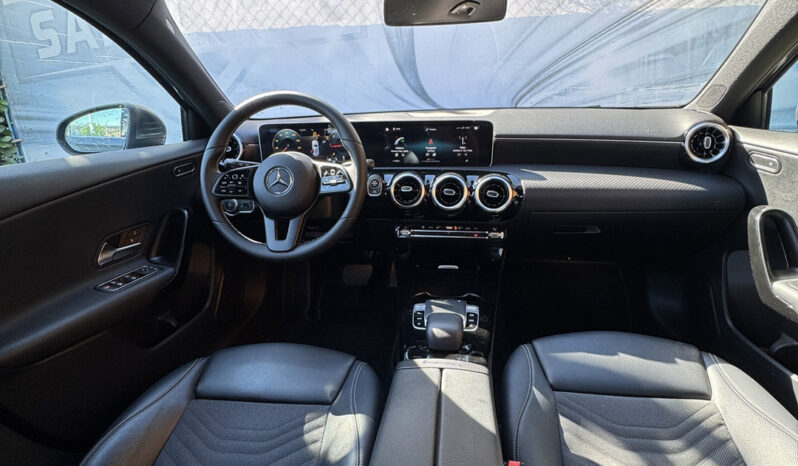 Mercedes-Benz A180d Style Plus Auto. completo