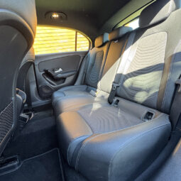 Mercedes-Benz A180d Style Plus Auto. completo