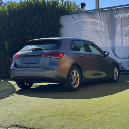 Mercedes-Benz A180d Style Plus Auto. completo