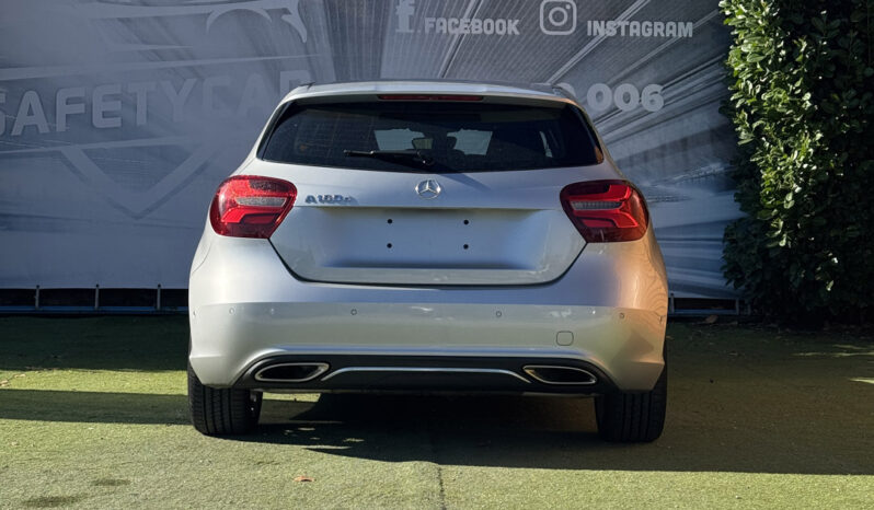 Mercedes-Benz A 180d Urban Auto completo
