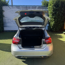 Mercedes-Benz A 180d Urban Auto completo