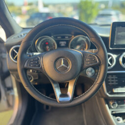 Mercedes-Benz A 180d Urban Auto completo