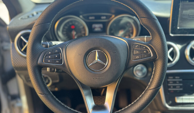 Mercedes-Benz A 180d Urban Auto completo