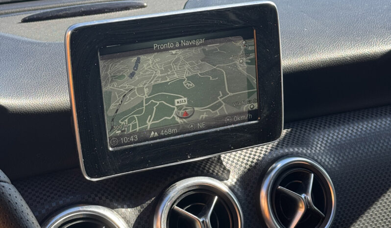 Mercedes-Benz A 180d Urban Auto completo