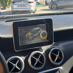 Mercedes-Benz A 180d Urban Auto completo