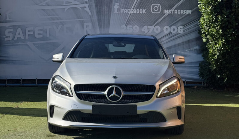 Mercedes-Benz A 180d Urban Auto completo