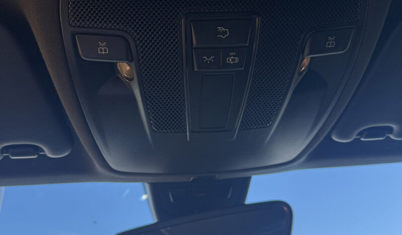 Mercedes-Benz A 180d Urban Auto completo