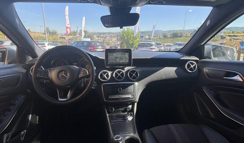 Mercedes-Benz A 180d Urban Auto completo