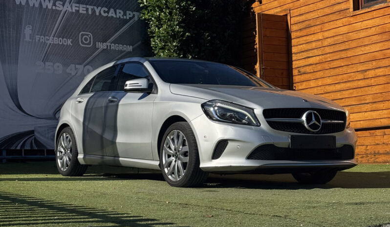 Mercedes-Benz A 180d Urban Auto completo