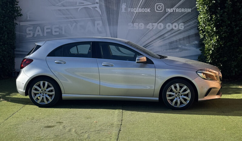 Mercedes-Benz A 180d Urban Auto completo