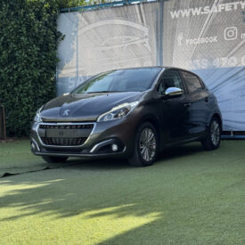 Peugeot 208 1.2 PureTech Signature
