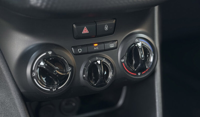 Peugeot 208 1.2 PureTech Signature completo