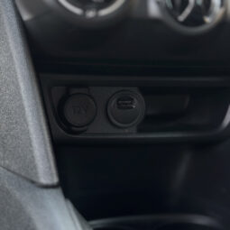 Peugeot 208 1.2 PureTech Signature completo