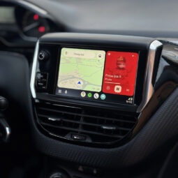 Peugeot 208 1.2 PureTech Signature completo