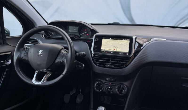 Peugeot 208 1.2 PureTech Signature completo