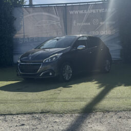 Peugeot 208 1.2 PureTech Signature completo
