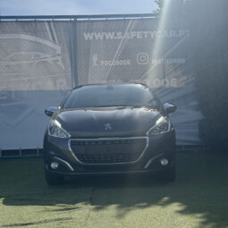 Peugeot 208 1.2 PureTech Signature completo