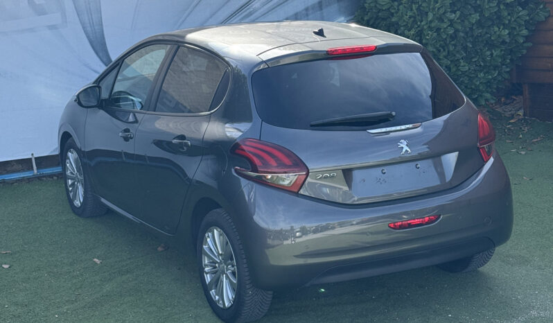 Peugeot 208 1.2 PureTech Signature completo
